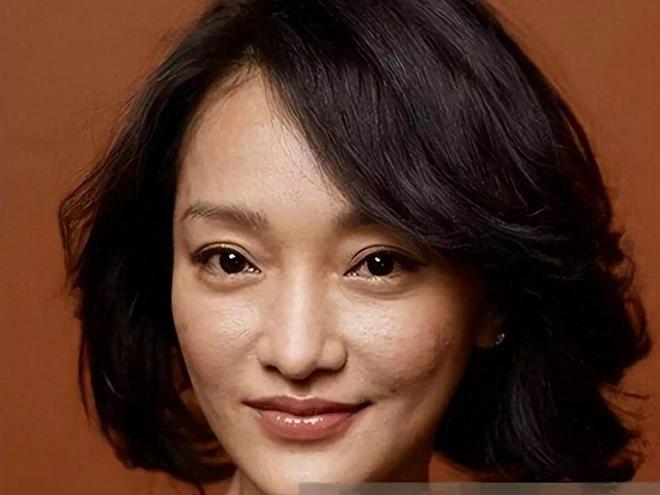 普通人没有什么区别一样有粉刺痘痘AG旗舰厅明星无滤镜下的生图跟(图3)