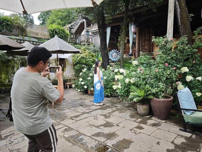 “留量”艺术扎根结出“金果子”AG旗舰厅app凤阳邑流量变(图4) “留量”艺术扎根结出“金果子”AG旗舰厅app凤阳邑流量变(图4)